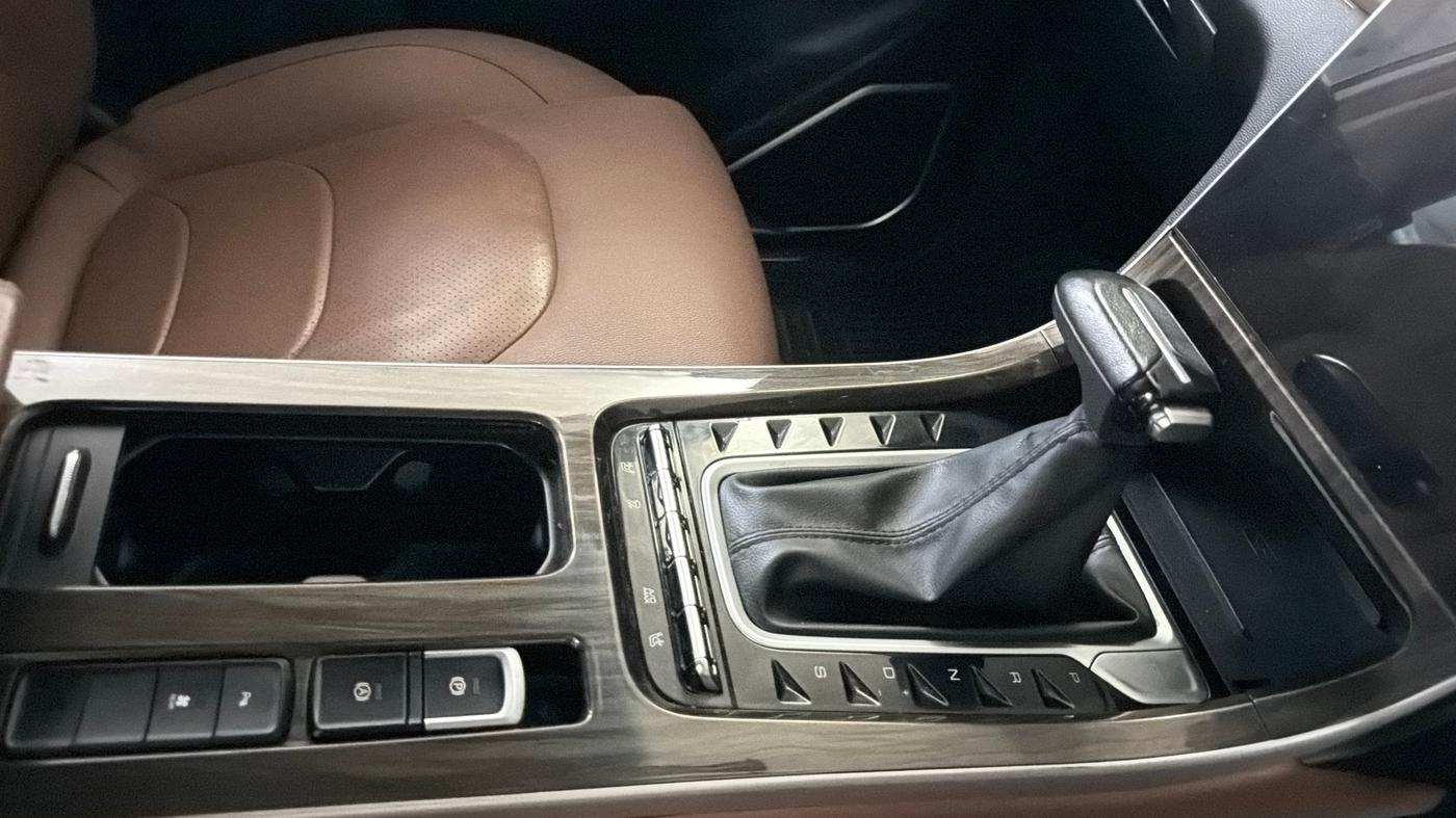 2023 MG HECTOR PLUS SHARP PRO 1.5 PETROL TURBO CVT 6 STR, Petrol, Automatic, 43,197 km, Gear Lever