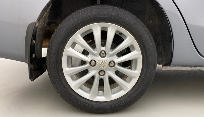 2015 Toyota Etios VX, Petrol, Manual, 26,614 km, Right Rear Wheel