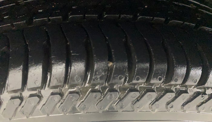 2016 Ford New Figo TREND 1.2 PETROL, Petrol, Manual, 22,090 km, Right Rear Tyre Tread