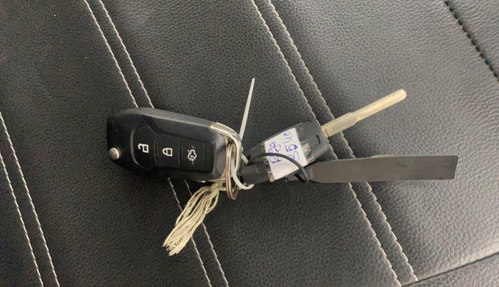 2016 Ford New Figo TREND 1.2 PETROL, Petrol, Manual, 22,090 km, Key Close Up