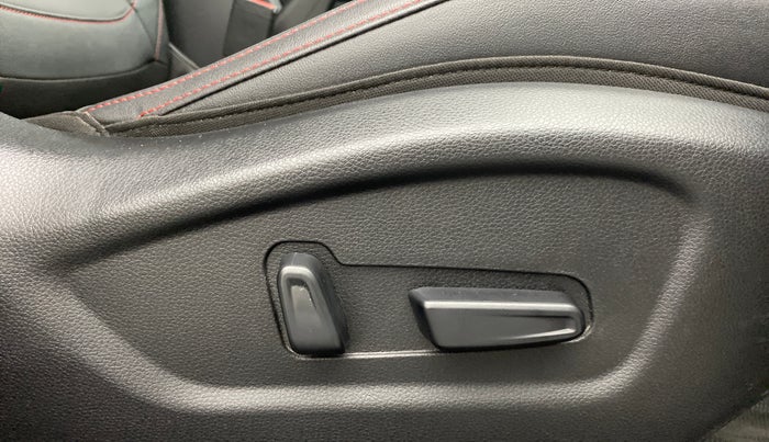 2021 KIA SELTOS GTX+ 1.4 MT, Petrol, Manual, 4,872 km, Driver Side Adjustment Panel