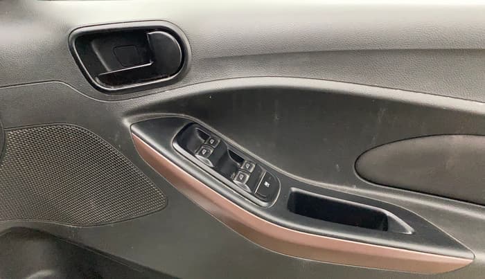 2020 Ford FREESTYLE TITANIUM PLUS 1.2 PETROL, Petrol, Manual, 95,186 km, Driver Side Door Panels Control