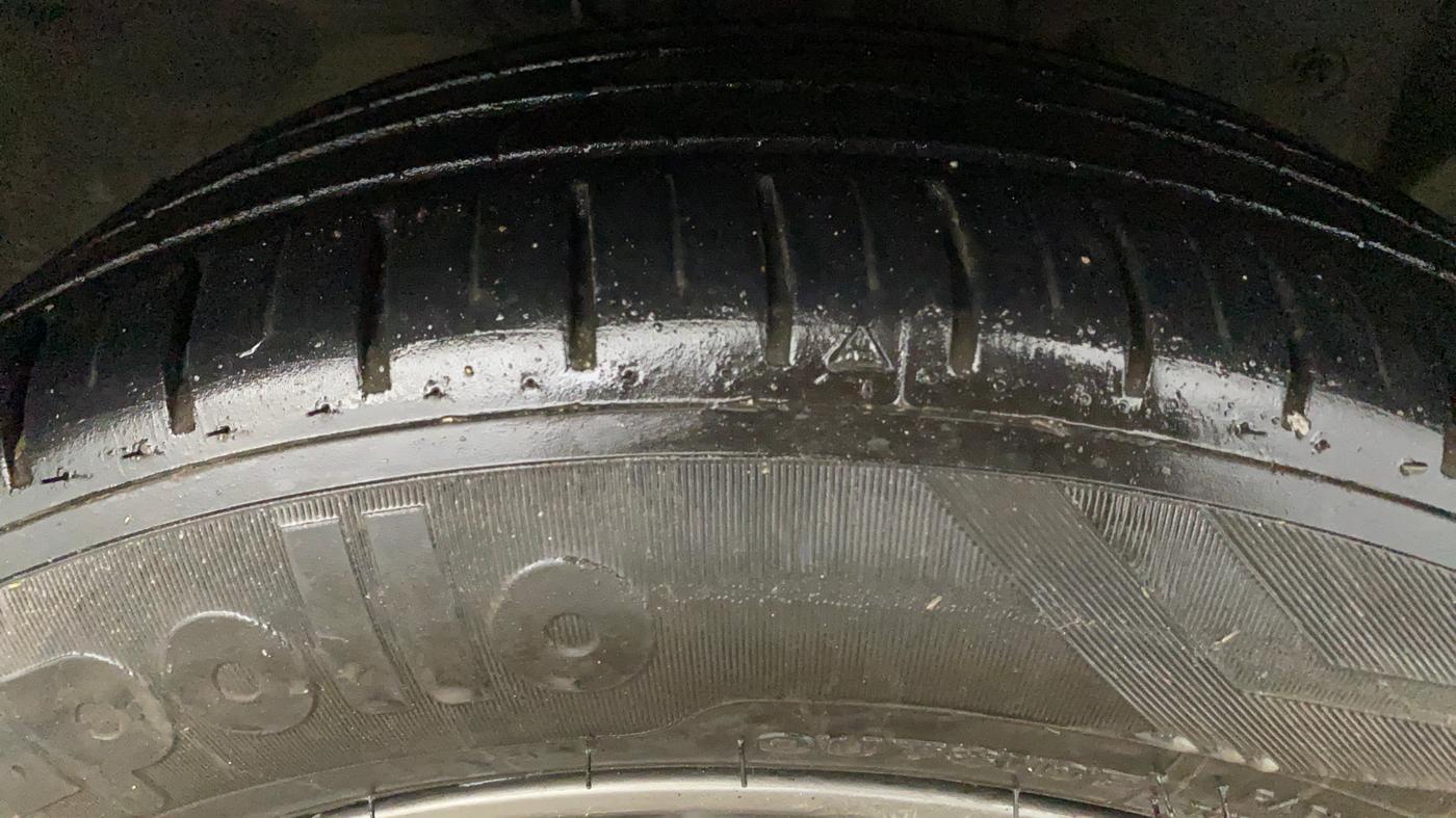 2020 Ford FREESTYLE TITANIUM PLUS 1.2 PETROL, Petrol, Manual, 95,186 km, Right Front Tyre Tread
