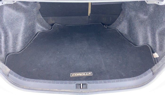 2014 Toyota Corolla Altis VL AT, Petrol, Automatic, 46,073 km, Boot Inside