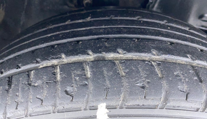 2014 Toyota Corolla Altis VL AT, Petrol, Automatic, 46,073 km, Right Front Tyre Tread