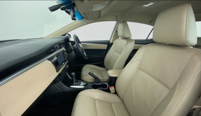 2014 Toyota Corolla Altis VL AT, Petrol, Automatic, 46,073 km, Right Side Front Door Cabin