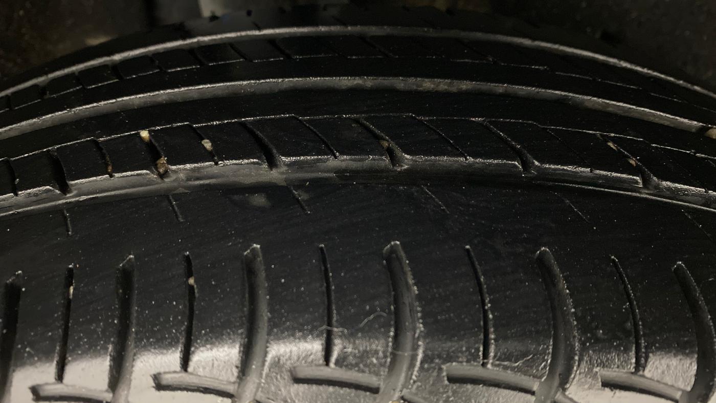 2017 Maruti Baleno DELTA 1.2 K12, Petrol, Manual, 40,926 km, Right Rear Tyre Tread