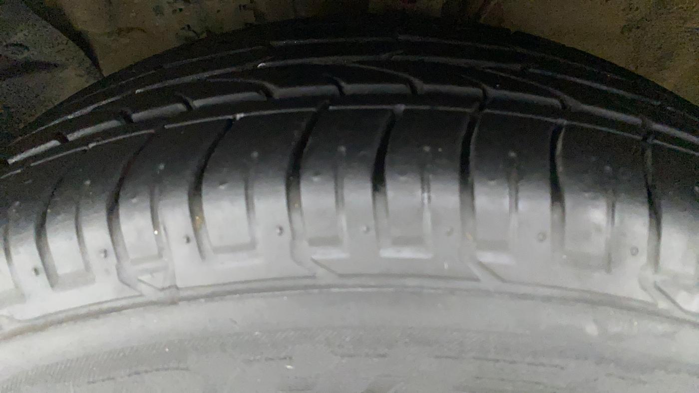 2019 Hyundai Creta SX (O) 1.6 PETROL, Petrol, Manual, 26,957 km, Left Front Tyre Tread