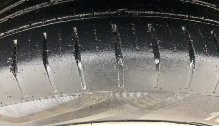 2022 Maruti Baleno DELTA PETROL 1.2, Petrol, Manual, 56,910 km, Left Front Tyre Tread