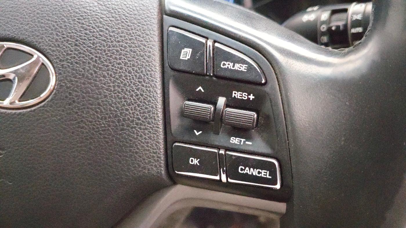 2016 Hyundai Tucson GLS 2WD AT DIESEL, Diesel, Automatic, 1,35,698 km, Adaptive Cruise Control