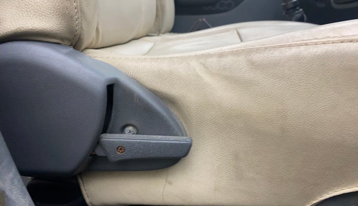 2012 Maruti Alto 800 LXI, Petrol, Manual, 64,089 km, Driver Side Adjustment Panel