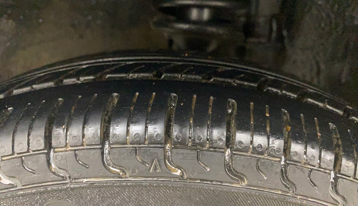 2012 Maruti Alto 800 LXI, Petrol, Manual, 64,089 km, Left Front Tyre Tread