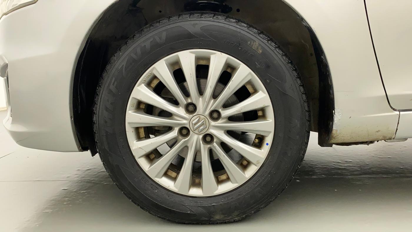 2014 Maruti Ciaz ZXI, Petrol, Manual, 71,324 km, Left Front Wheel