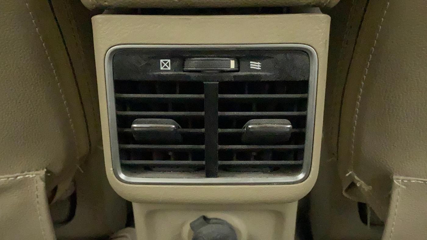 2014 Maruti Ciaz ZXI, Petrol, Manual, 71,324 km, Rear AC Vents