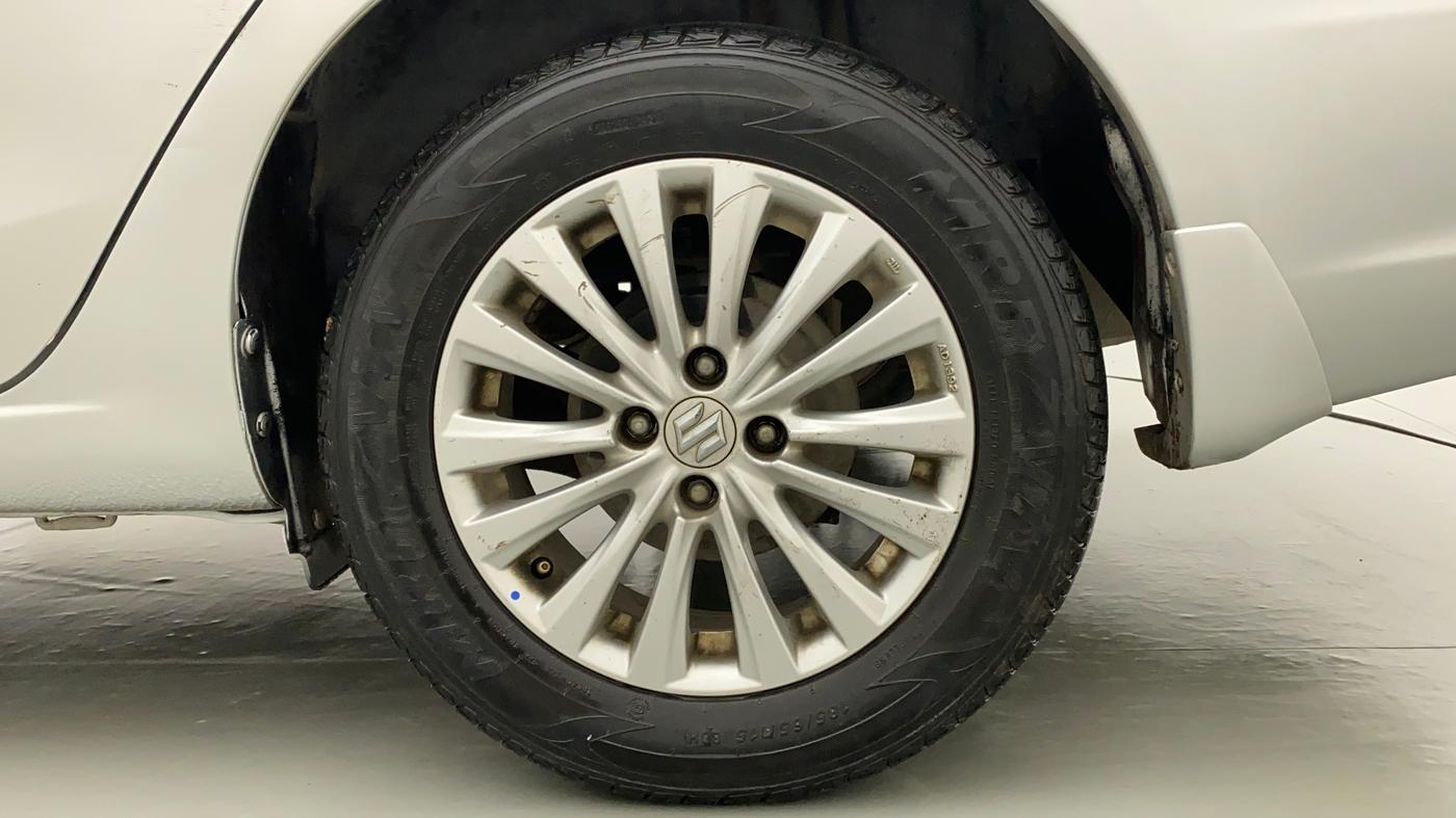 2014 Maruti Ciaz ZXI, Petrol, Manual, 71,324 km, Left Rear Wheel