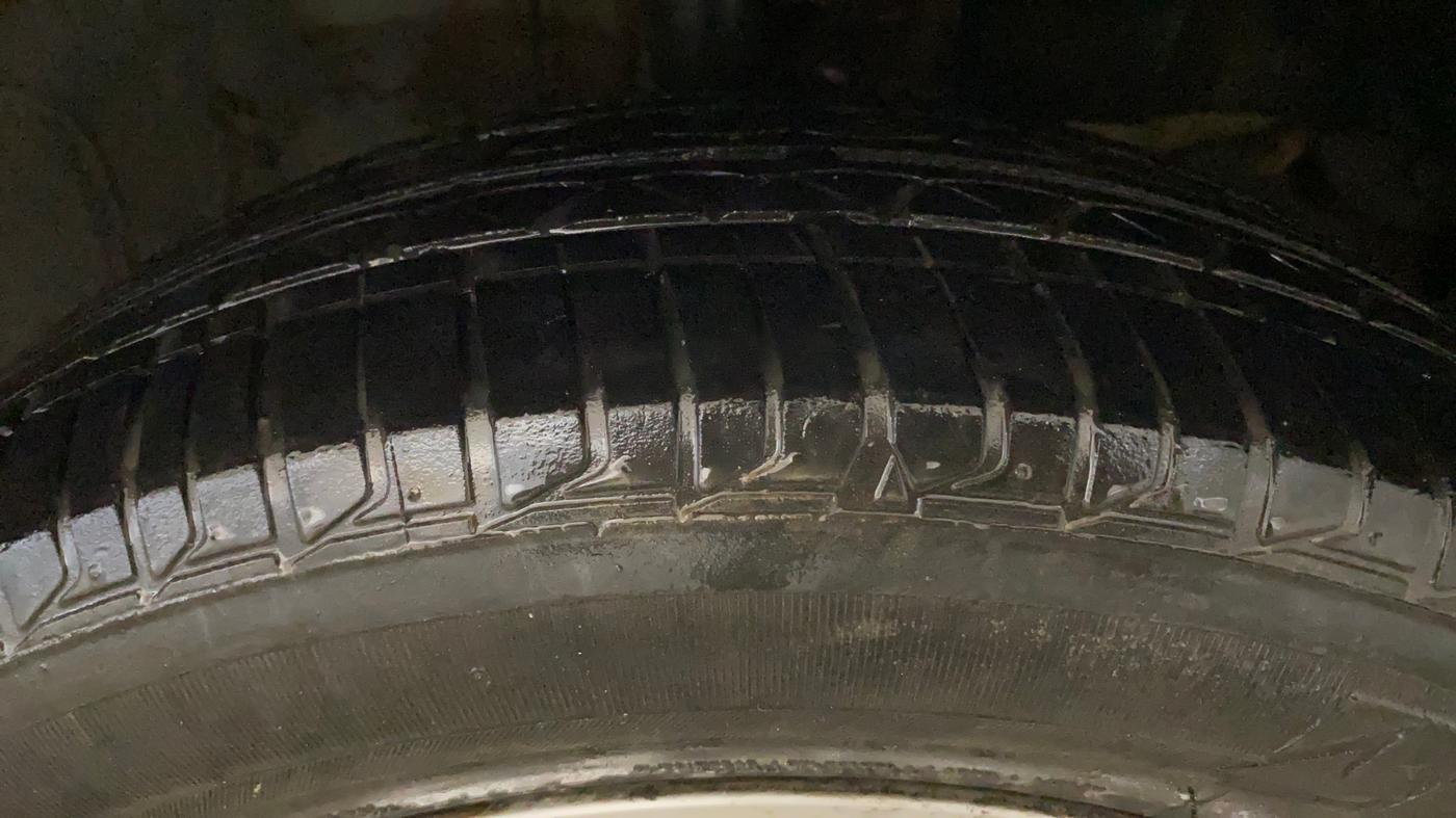 2021 Honda Amaze 1.2L I-VTEC V CVT, Petrol, Automatic, 50,805 km, Right Front Tyre Tread