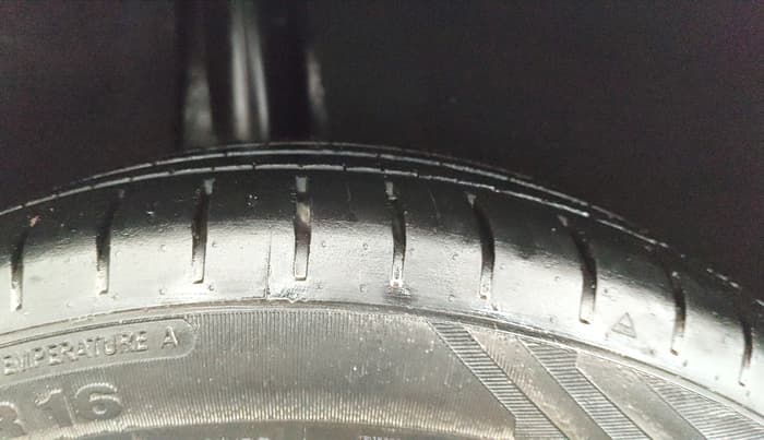 2021 Maruti Baleno ZETA PETROL 1.2, Petrol, Manual, 27,743 km, Right Rear Tyre Tread