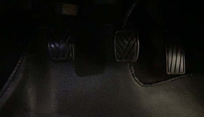 2017 Maruti S Cross ZETA 1.3, Diesel, Manual, 69,597 km, Pedals