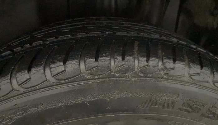 2017 Maruti S Cross ZETA 1.3, Diesel, Manual, 69,597 km, Left Rear Tyre Tread