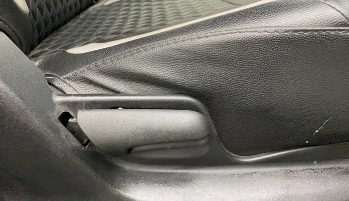 2017 Maruti Swift VXI, Petrol, Manual, 25,847 km, Driver Side Adjustment Panel