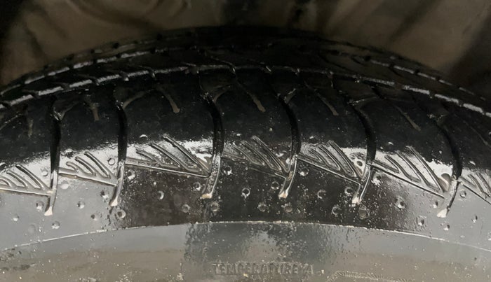 2021 KIA SELTOS HTX IVT 1.5 PETROL, Petrol, Automatic, 1,09,321 km, Right Front Tyre Tread