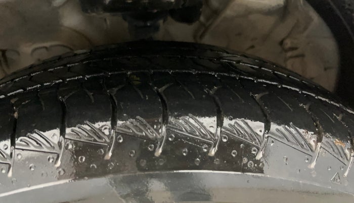 2021 KIA SELTOS HTX IVT 1.5 PETROL, Petrol, Automatic, 1,09,321 km, Left Front Tyre Tread