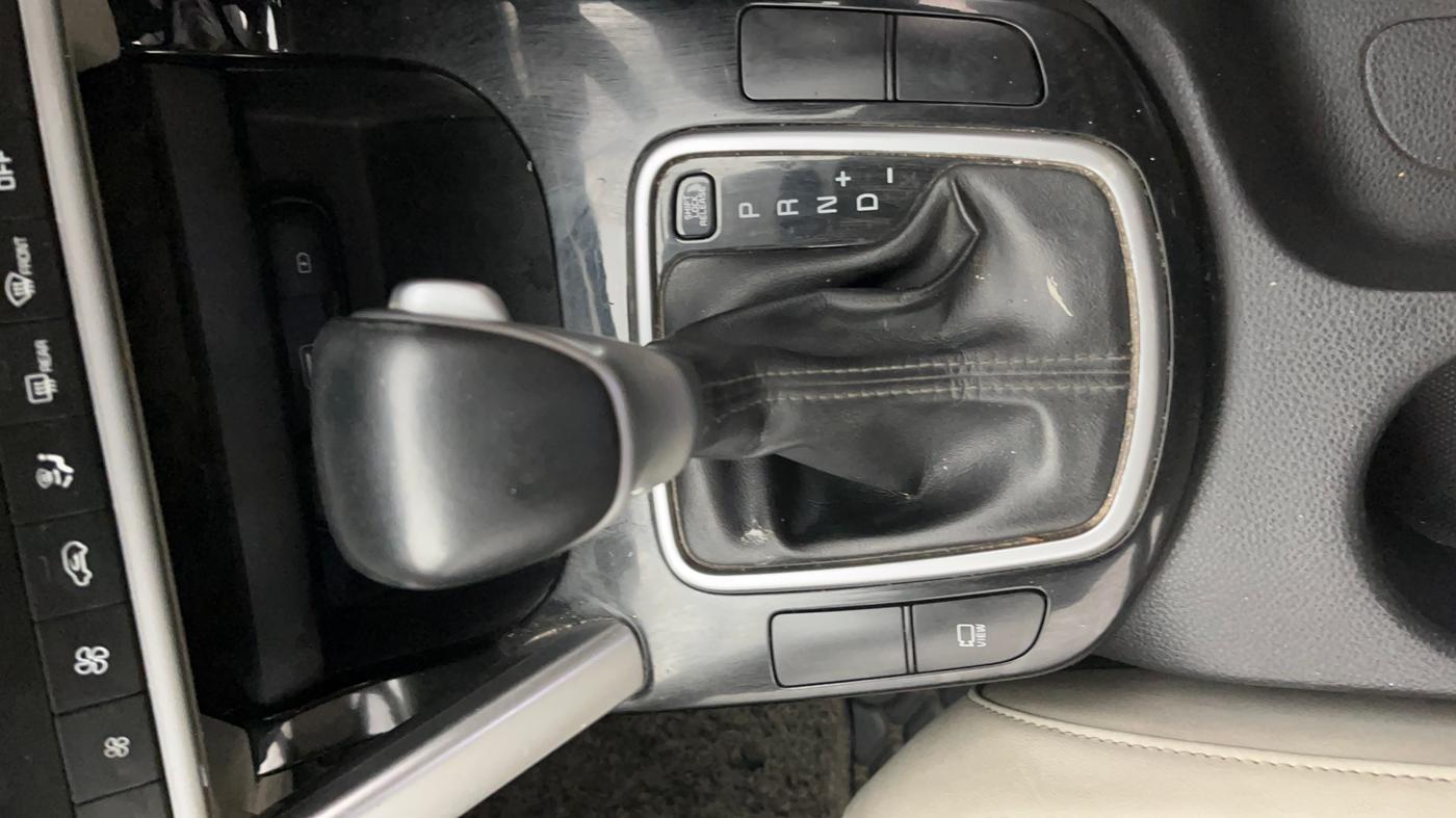 2021 KIA SELTOS HTX IVT 1.5 PETROL, Petrol, Automatic, 80 km, Gear Lever