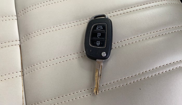 2021 Hyundai GRAND I10 NIOS SPORTZ AMT 1.2 KAPPA VTVT, Petrol, Automatic, 54,595 km, Key Close Up