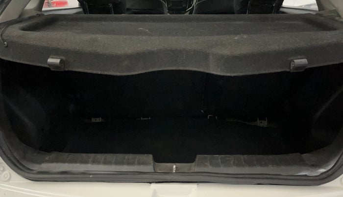 2017 Maruti Baleno DELTA PETROL 1.2, Petrol, Manual, 85,074 km, Boot Inside