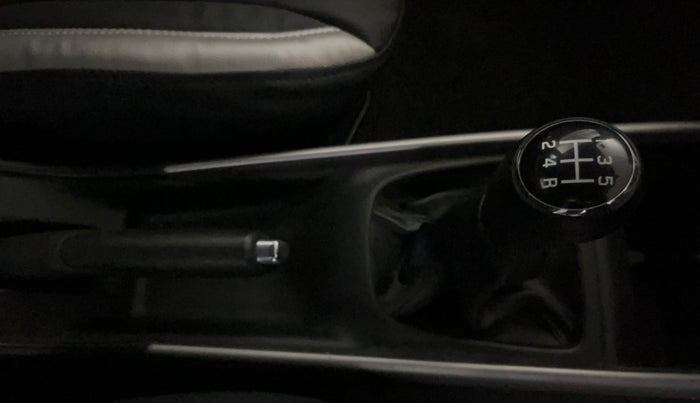 2017 Maruti Baleno DELTA PETROL 1.2, Petrol, Manual, 85,074 km, Gear Lever