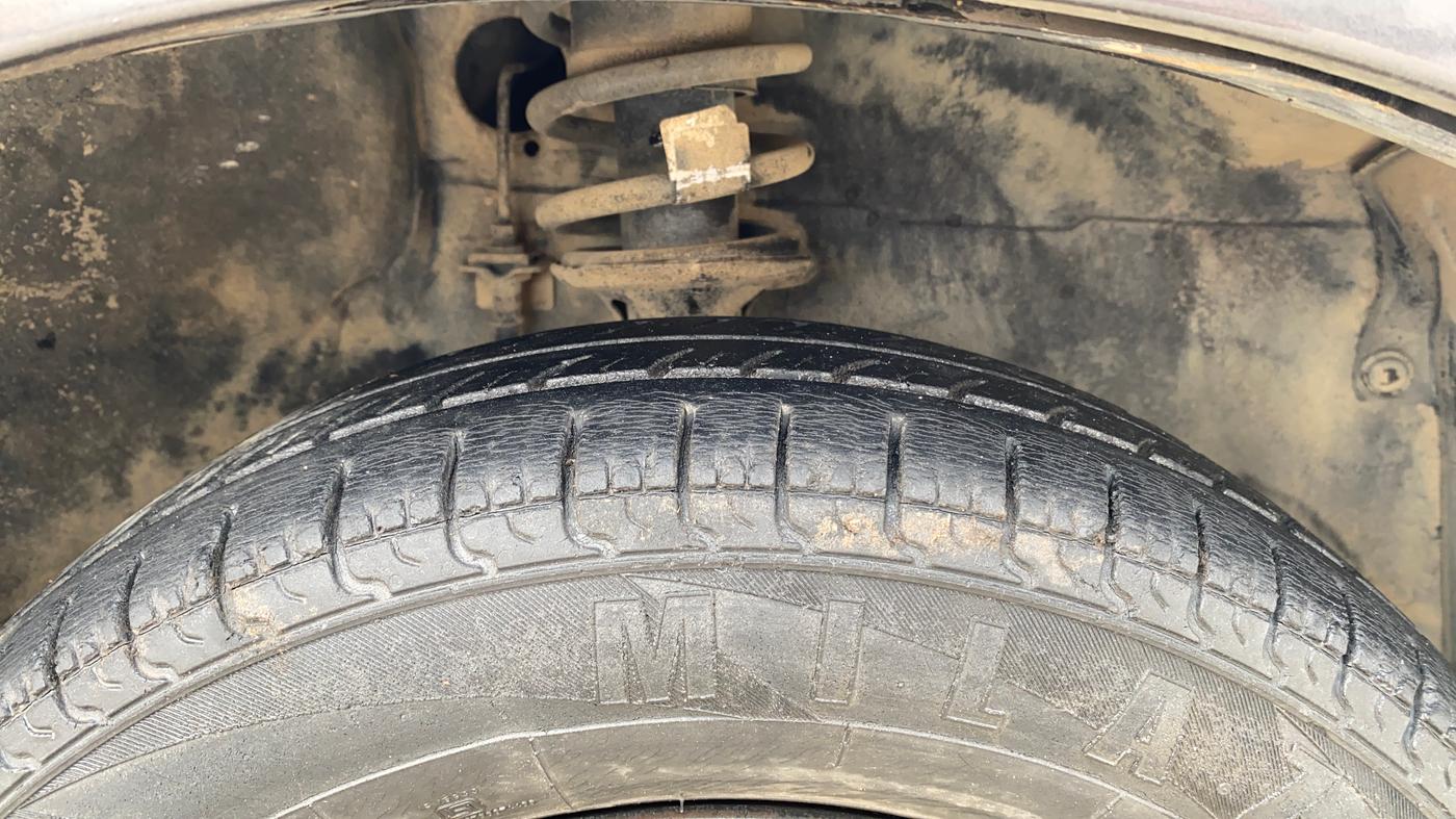 2015 Maruti Alto 800 LXI, Petrol, Manual, 91,108 km, Right Front Tyre Tread