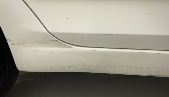 2016 Hyundai Elite i20 MAGNA 1.2, Petrol, Manual, 31,708 km, Right running board - Slightly dented