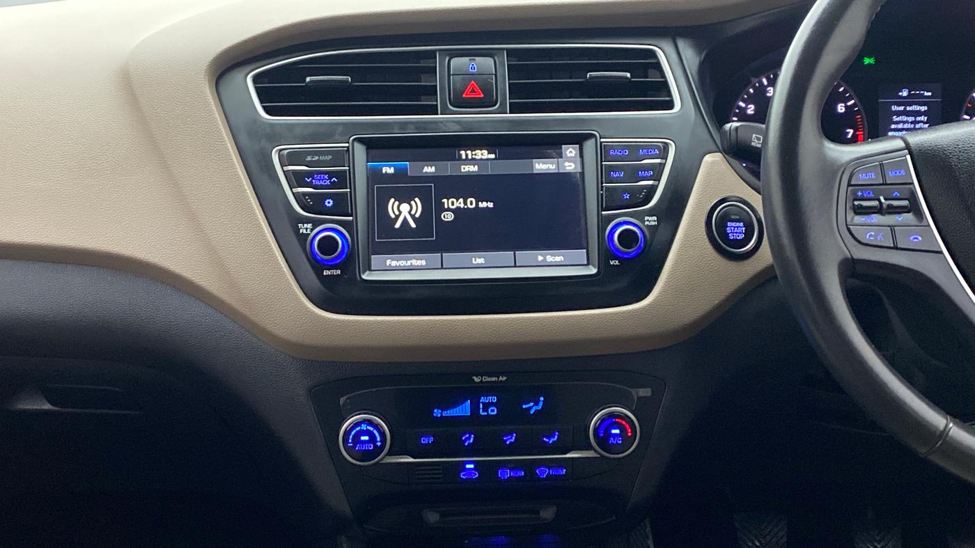 2018 Hyundai Elite i20 ASTA 1.2 (O), Petrol, Manual, 26,218 km, Air Conditioner