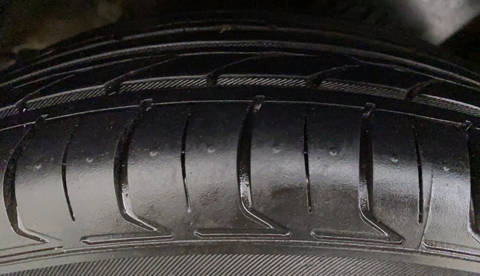 2020 Volkswagen Polo Trendline 1.0 L Petrol, CNG, Manual, 46,779 km, Right Rear Tyre Tread