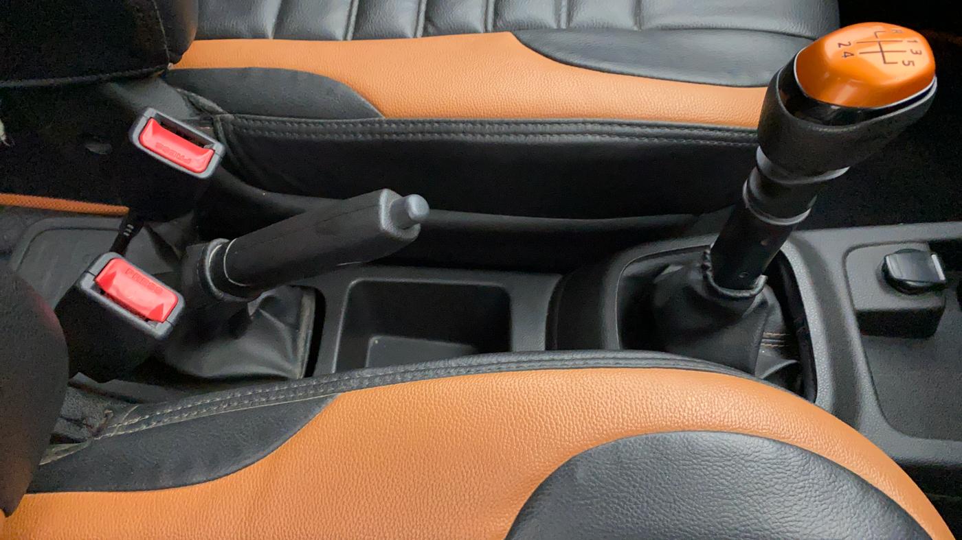 2018 Renault Kwid CLIMBER 1.0, Petrol, Manual, 42,240 km, Gear Lever