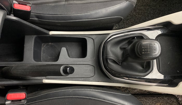 2022 KIA CARENS PRESTIGE 1.4 PETROL 7 STR, Petrol, Manual, 24,555 km, Gear Lever