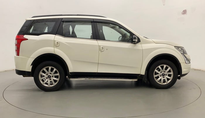 2016 Mahindra XUV500 W10 AT, Diesel, Automatic, 68,252 km, Right Side