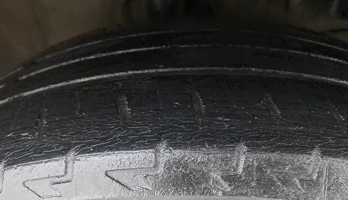 2018 Honda WR-V 1.5 i-DTEC VX MT, Diesel, Manual, 49,960 km, Right Front Tyre Tread