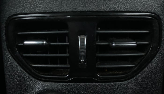 2017 Tata Hexa Varicor 400 XTA, Diesel, Automatic, 44,693 km, Rear AC Vents