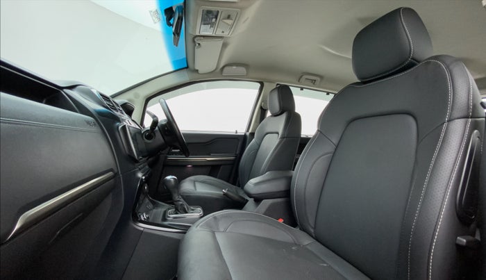 2017 Tata Hexa Varicor 400 XTA, Diesel, Automatic, 44,693 km, Right Side Front Door Cabin
