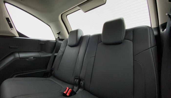 2017 Tata Hexa Varicor 400 XTA, Diesel, Automatic, 44,693 km, Third Seat Row ( optional )