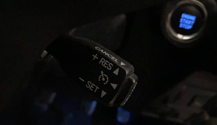 2018 Toyota Innova Crysta 2.7 VX 7 STR, Petrol, Manual, 42,119 km, Adaptive Cruise Control