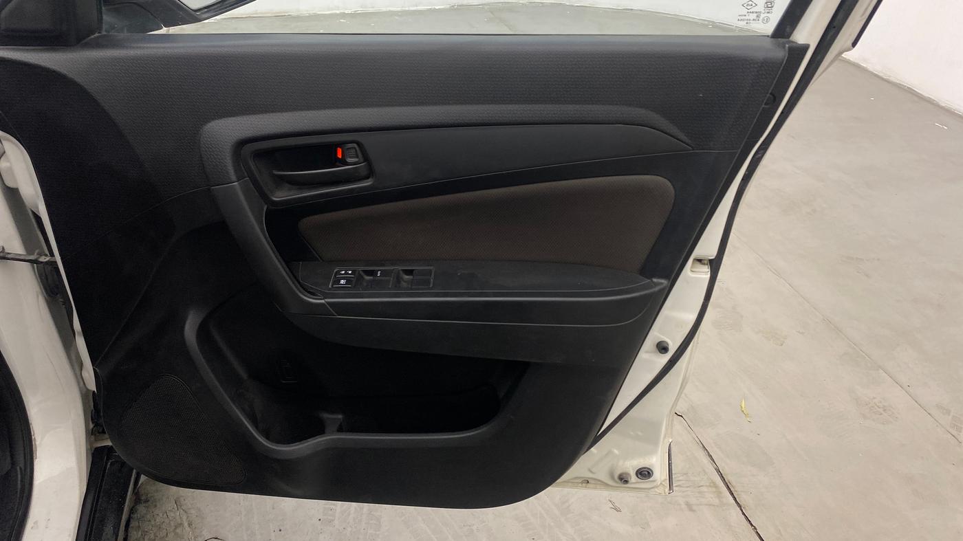 2021 Toyota URBAN CRUISER MID GRADE AT, Petrol, Automatic, 73,193 km, Driver Side Door Panels Control