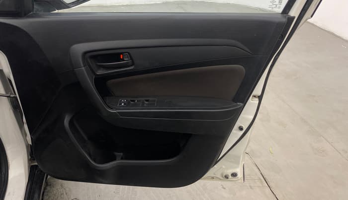 2021 Toyota URBAN CRUISER MID GRADE AT, Petrol, Automatic, 73,193 km, Driver Side Door Panels Control