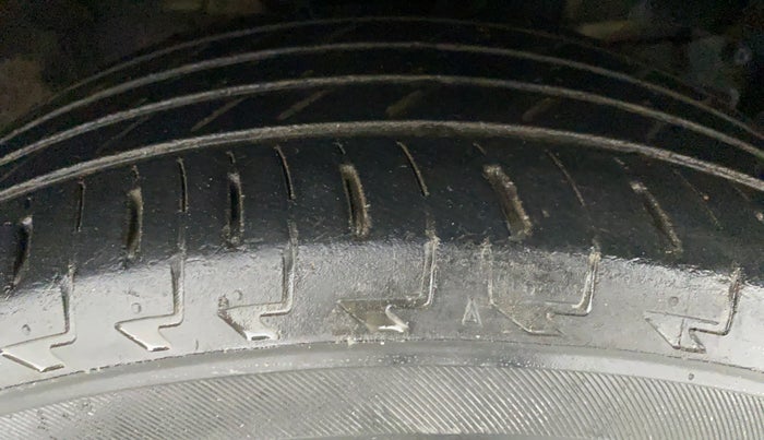 2017 Honda WR-V 1.2 i-VTEC VX MT, Petrol, Manual, 38,575 km, Right Front Tyre Tread