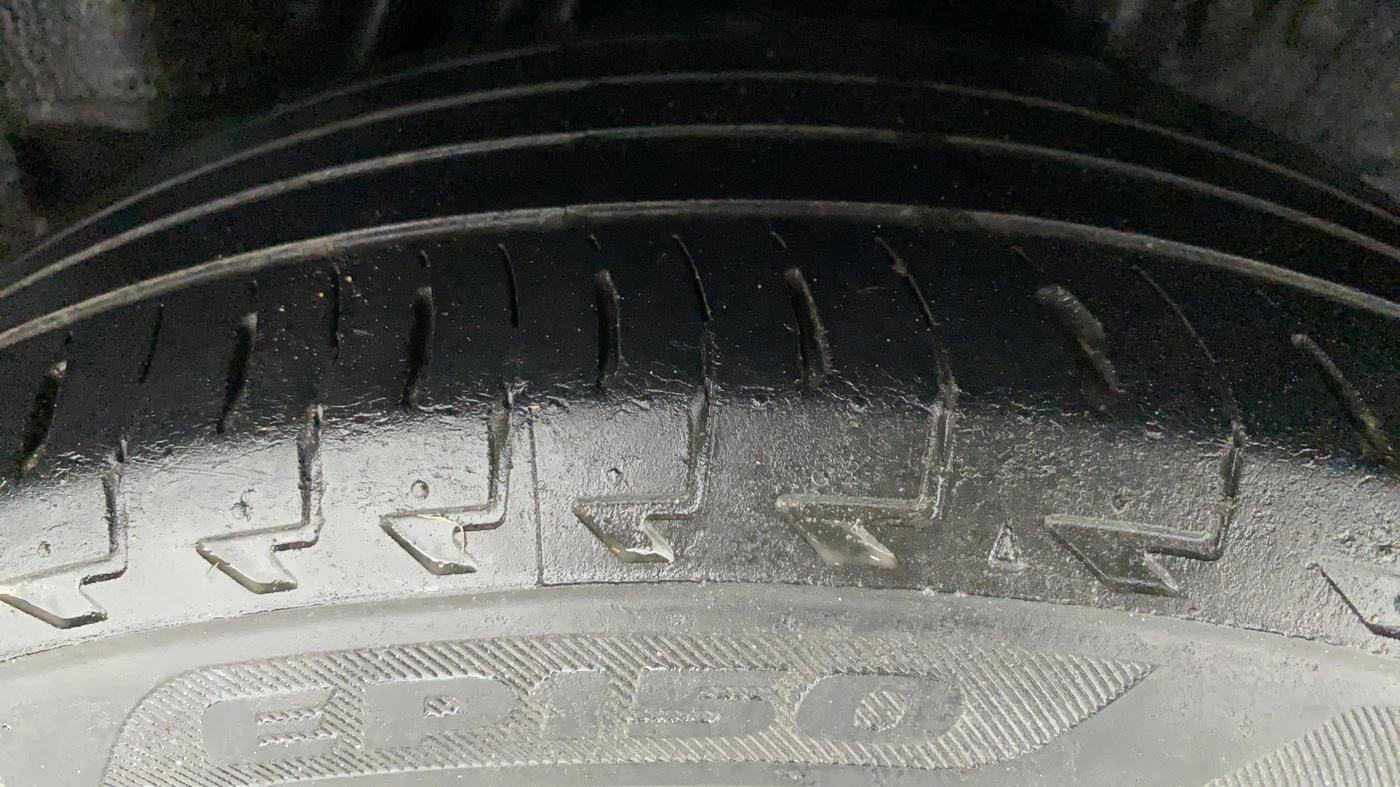 2017 Honda WR-V 1.2 i-VTEC VX MT, Petrol, Manual, 38,575 km, Left Rear Tyre Tread