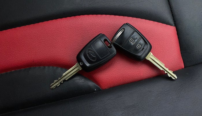 2013 Hyundai Grand i10 MAGNA 1.2 KAPPA VTVT, Petrol, Manual, 50,791 km, Key Close Up