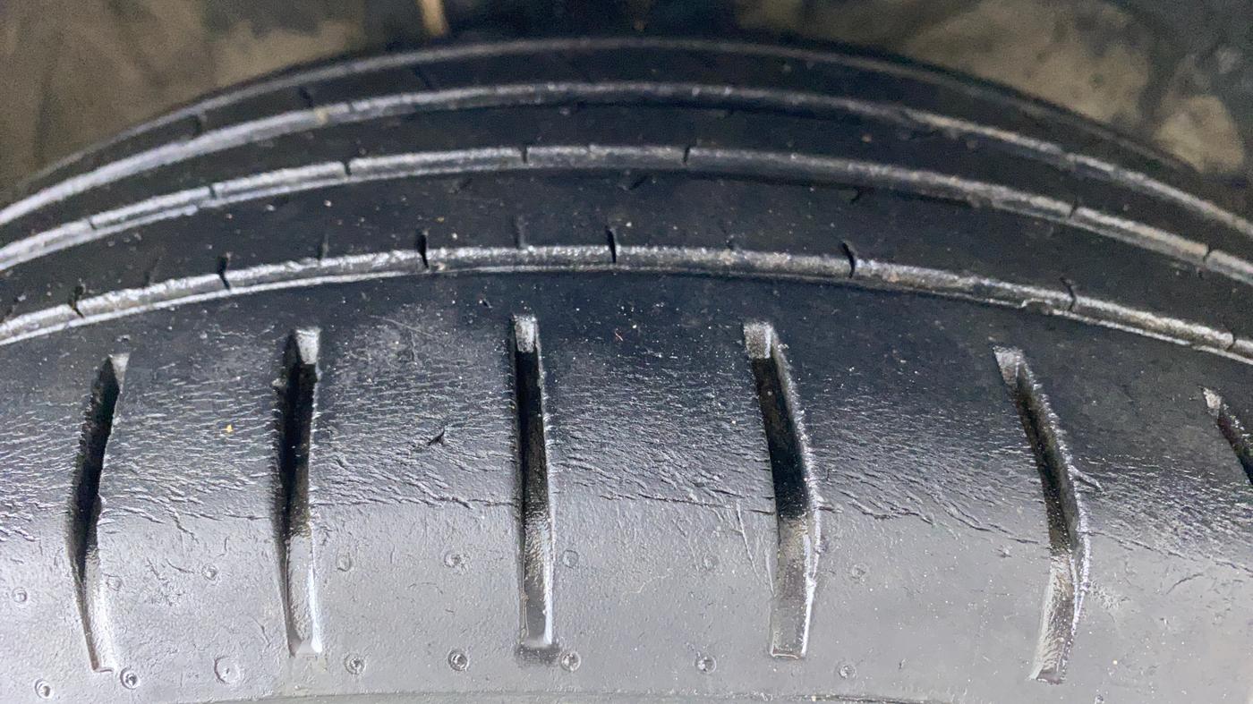2019 Maruti Baleno ALPHA CVT PETROL 1.2, Petrol, Automatic, 66,714 km, Right Front Tyre Tread