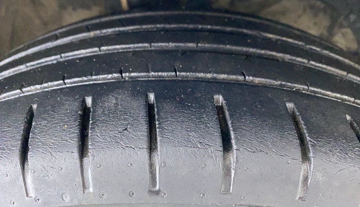 2019 Maruti Baleno ALPHA CVT PETROL 1.2, Petrol, Automatic, 66,714 km, Right Front Tyre Tread