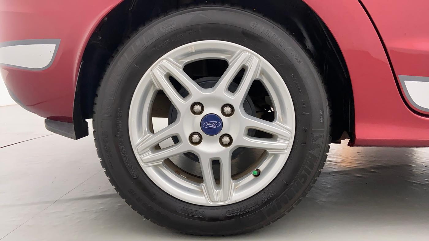 2017 Ford Figo Aspire 1.2 TITANIUM PETROL, CNG, Manual, 19,459 km, Right Rear Wheel